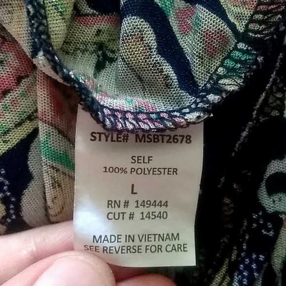 Sleeveless Sheer Paisley Print Blouse - Picture 5 of 5